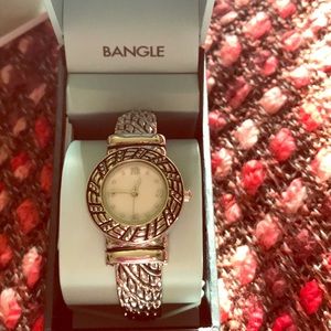 Silver textured bangle watch NIB cute small face